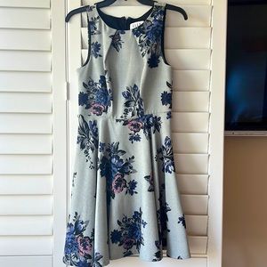 Elle dress size 4